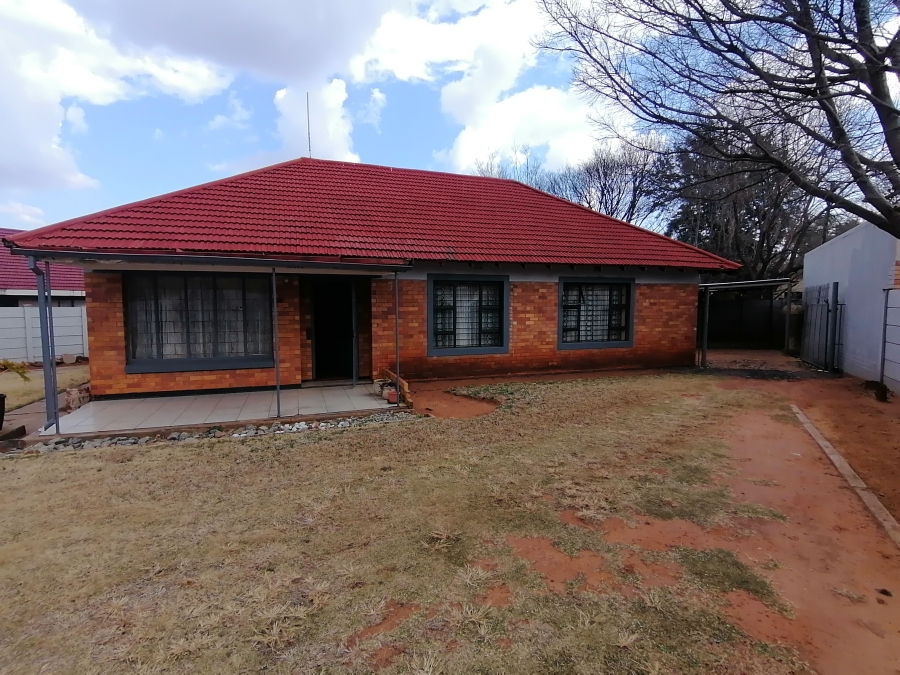 3 Bedroom Property for Sale in Stilfontein North West